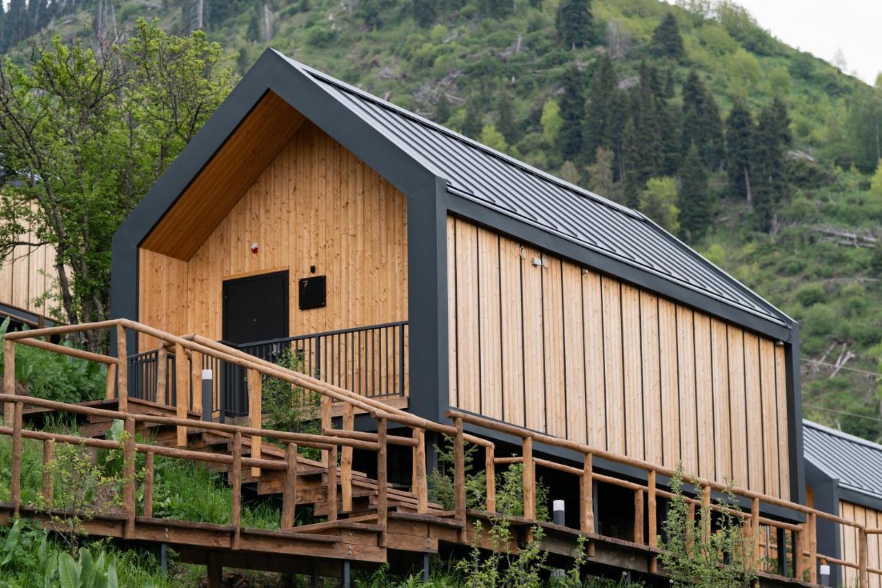 Qazaq Auyl Eco Hotel Almatý Exterior foto