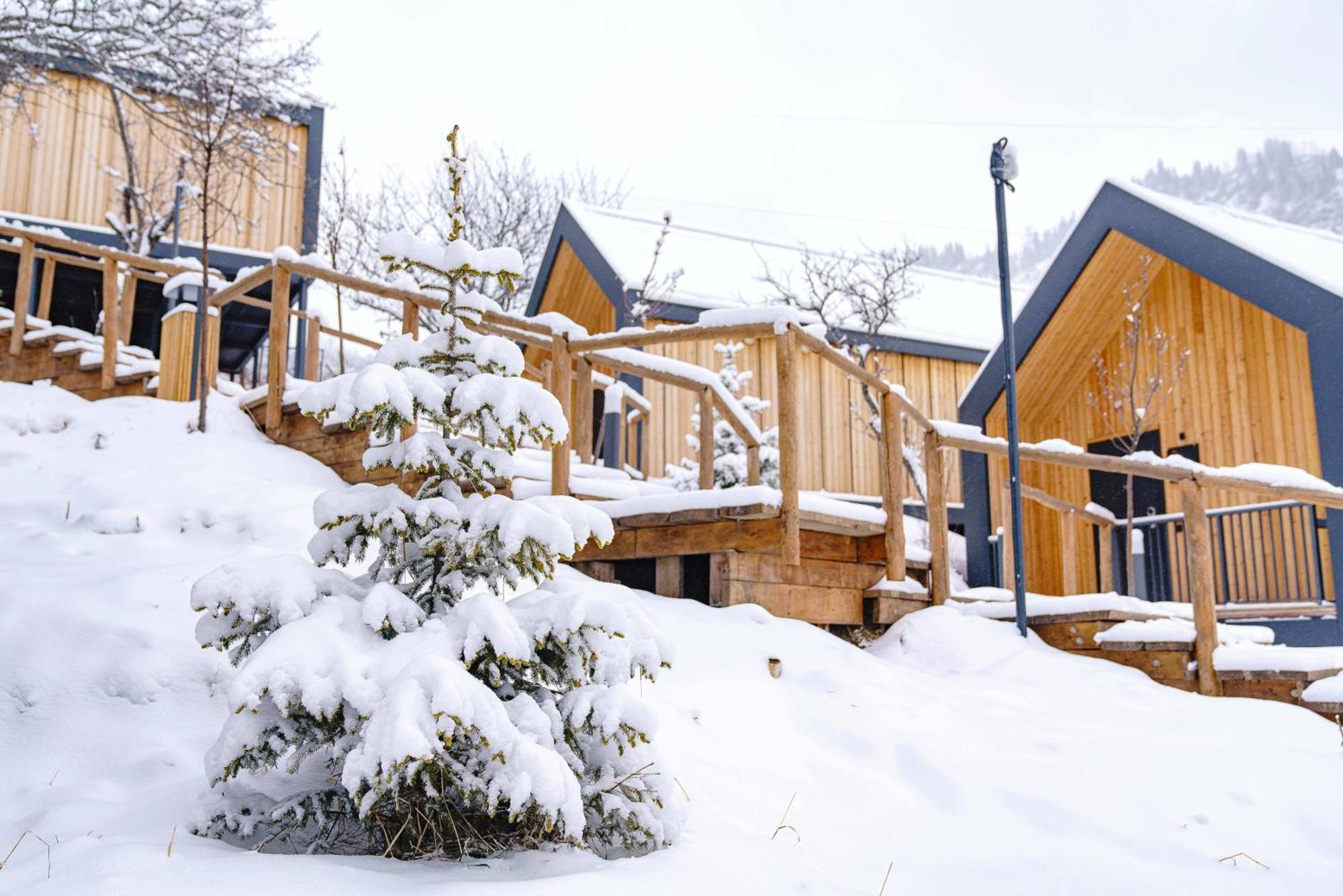 Qazaq Auyl Eco Hotel Almatý Exterior foto