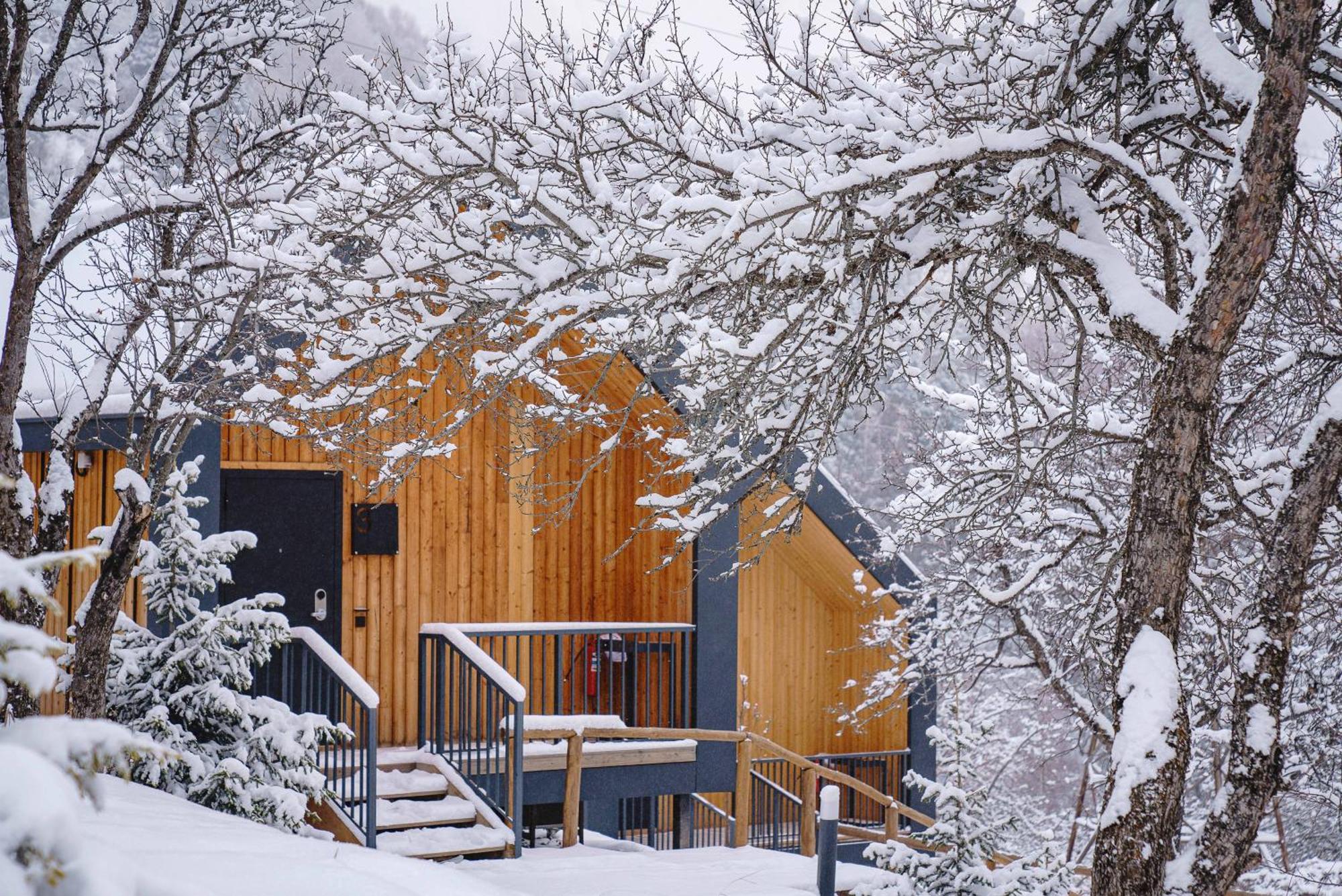 Qazaq Auyl Eco Hotel Almatý Exterior foto
