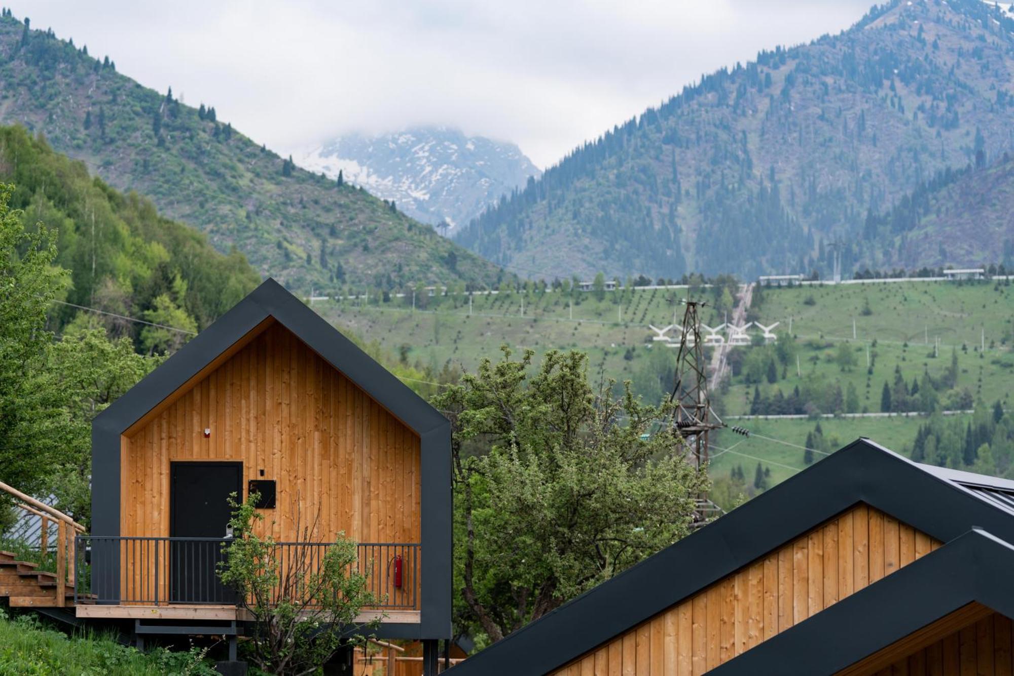 Qazaq Auyl Eco Hotel Almatý Exterior foto